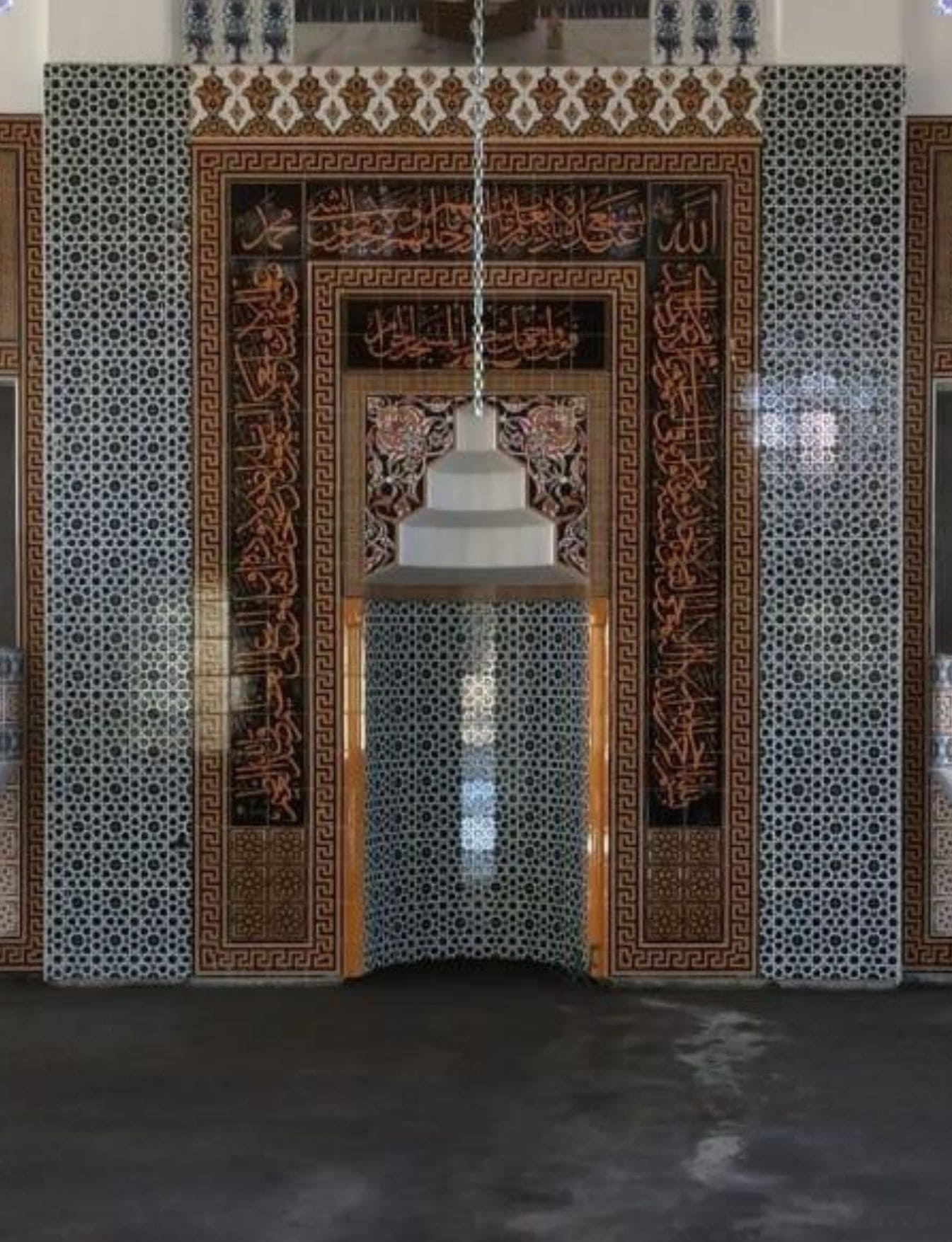 Cami Mihrap Minber Kürsü - 27, Mihrap Minber Çinileri, Kütahya Cami Çinileri