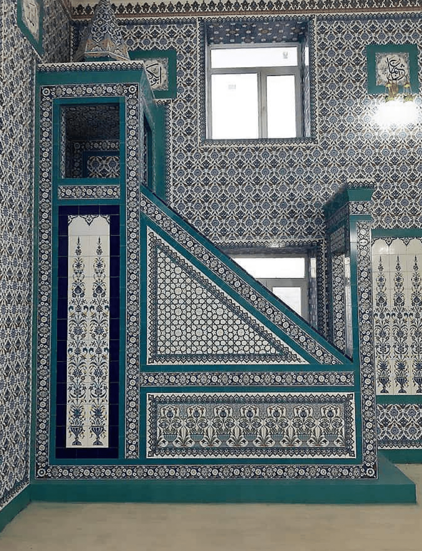 Cami Minberleri - 26, Cami Çini Ustası, Minber Çinisi, Kütahya Cami Çinileri,
