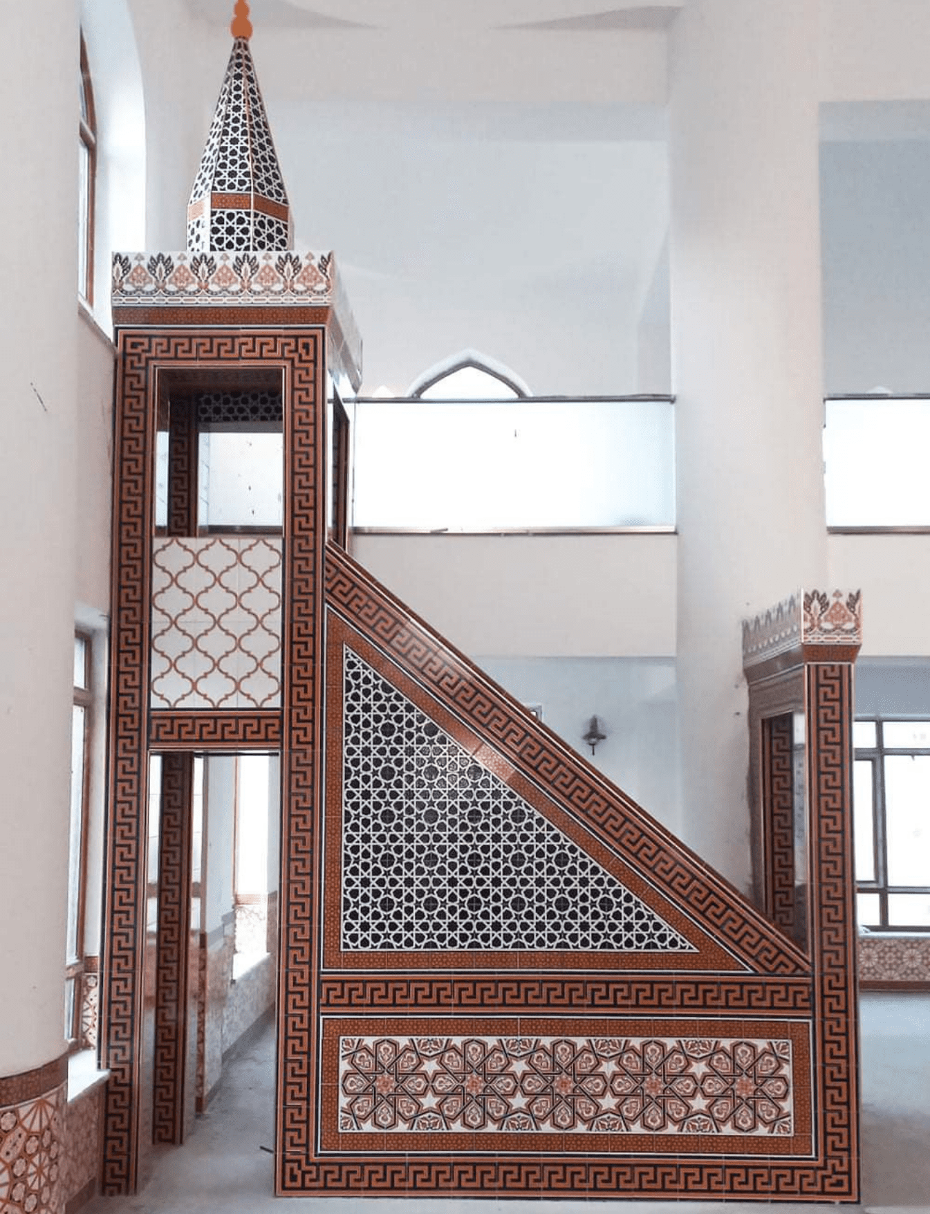 Cami Minberleri- 32, Çini Minber, Ahşap Desenli Çini Minber, Kütahya Cami Çinileri,