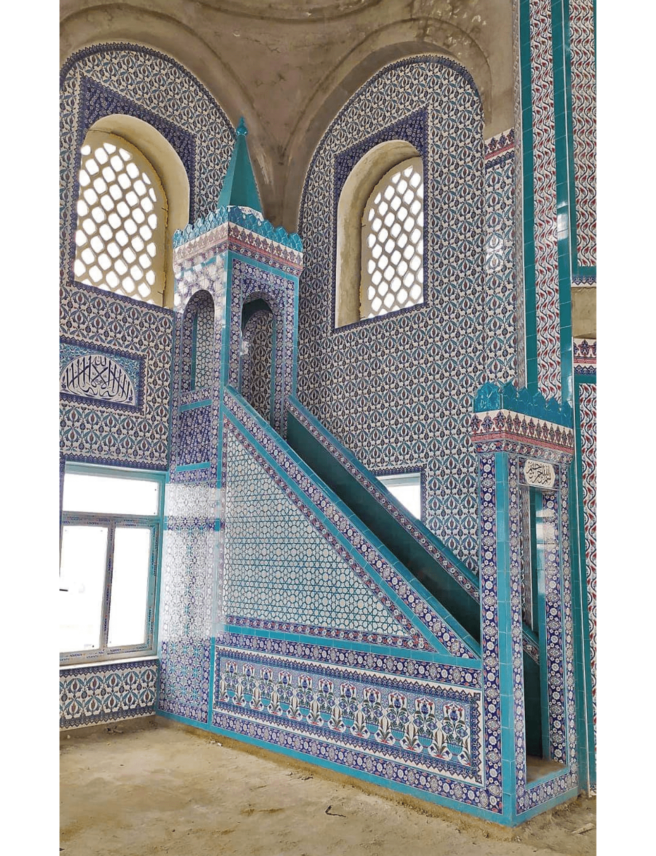 Cami Minberleri - 48, Minber Kütahya Çini Desenli, Kütahya Cami Çinileri